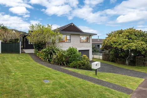 Photo of property in 2/19 Amante Crescent, Mairangi Bay, Auckland, 0630