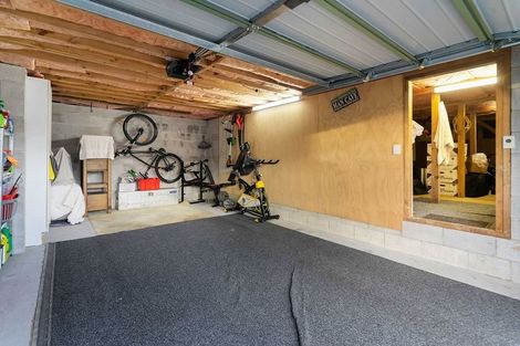 Photo of property in 2/23 Rawhiti Road, Manly, Whangaparaoa, 0930