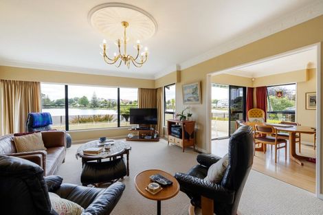 Photo of property in 76 Lake Crescent, Hamilton Lake, Hamilton, 3204