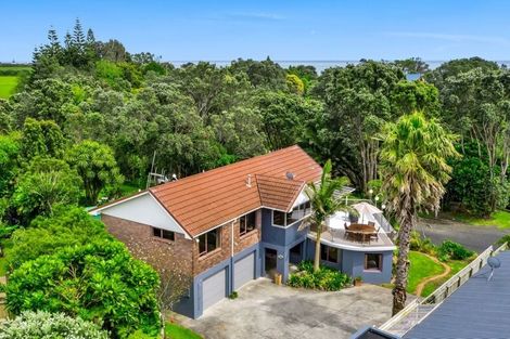 Photo of property in 12 Russell Drive, Oakura, 4314