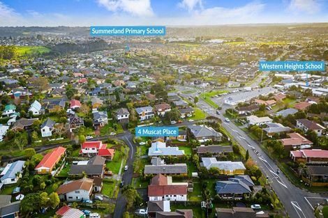 Photo of property in 4 Muscat Place, Henderson, Auckland, 0612