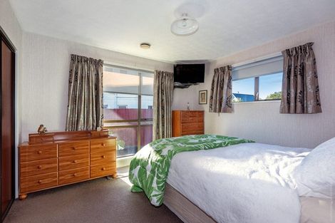 Photo of property in 21 Te Maru Place, Redwood, Christchurch, 8051