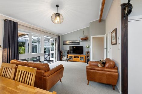 Photo of property in 37 Kent Street, Levin, 5510