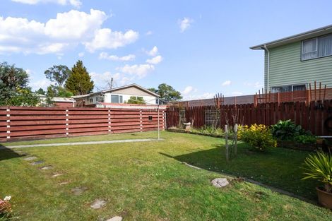 Photo of property in 20 Vista Crescent, Maoribank, Upper Hutt, 5018