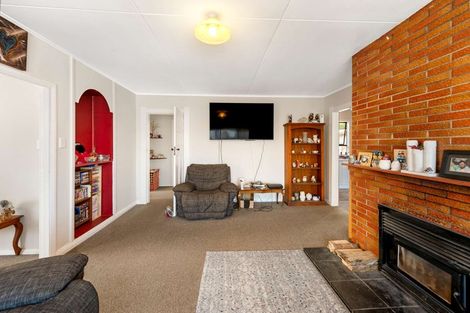 Photo of property in 32 Manuka Street, Castlecliff, Whanganui, 4501
