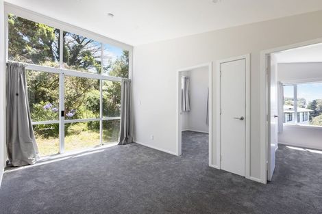 Photo of property in 37 Spenmoor Street, Newlands, Wellington, 6037