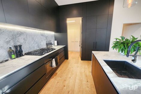 Photo of property in 1 Te Kawau Pass, Greenhithe, Auckland, 0632