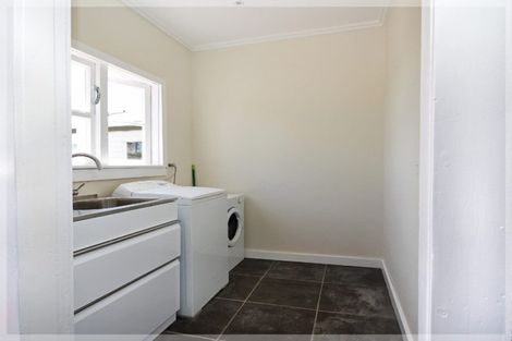 Photo of property in 42 Mckenzie Street, Levin, 5510