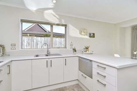 Photo of property in 3 Reeves Road, Rangiora, 7400