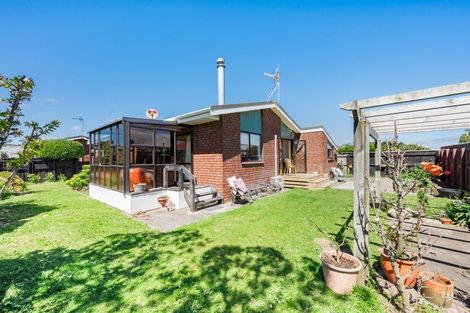 Photo of property in 13a Hadfield Place, Paraparaumu Beach, Paraparaumu, 5032