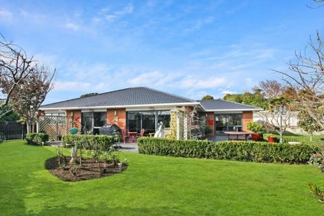 Photo of property in 6 Manuka Place, Whalers Gate, New Plymouth, 4310