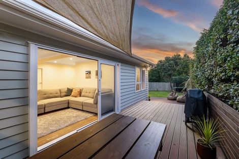 Photo of property in 118 Kahu Road, Paremata, Porirua, 5024