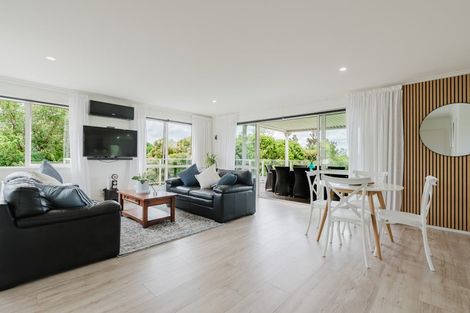 Photo of property in 100 Estuary View, Whangamata, 3620