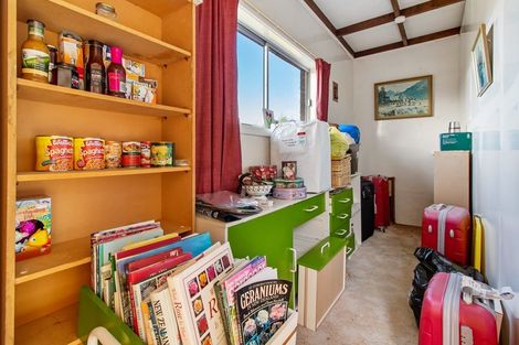 Photo of property in 69 Rhodes Street, Waimate, 7924