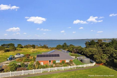 Photo of property in 96 Omana Avenue, Shelly Beach, South Head, 0874