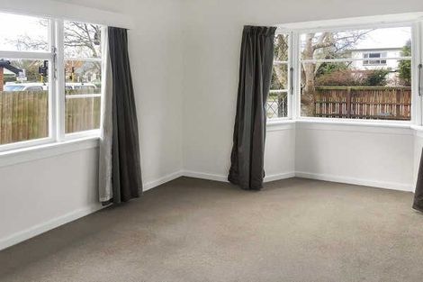 Photo of property in 39 Straven Road, Riccarton, Christchurch, 8011