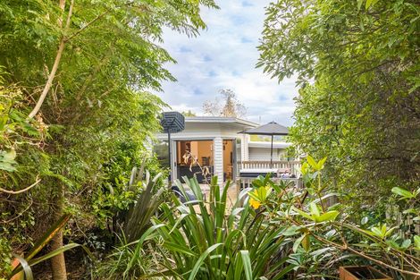 Photo of property in 144g Glengarry Road, Glen Eden, Auckland, 0602