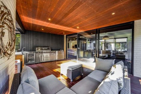 Photo of property in 14 Brooklands Road, Brooklands, New Plymouth, 4310