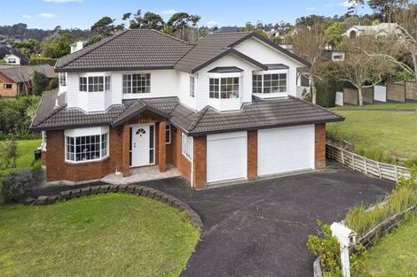 Photo of property in 8a Wainoni Heights, Greenhithe, Auckland, 0632