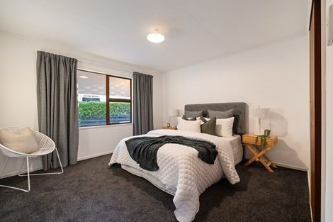 Photo of property in 32 Redwood Grove, Hokowhitu, Palmerston North, 4410
