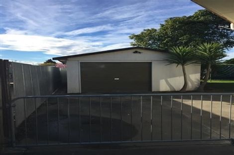 Photo of property in 16 Jeffares Place, Taradale, Napier, 4112