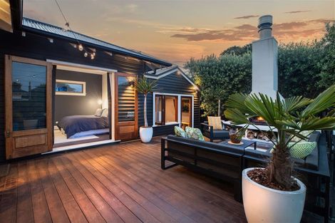 Photo of property in 26 Head Street, Sumner, Christchurch, 8081