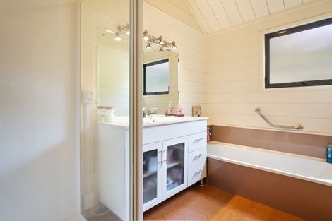 Photo of property in 1 Logan Road, Paeroa, 3600