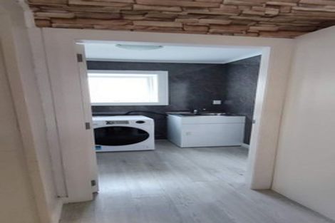 Photo of property in 4 Mills Road, Brooklyn, Wellington, 6021