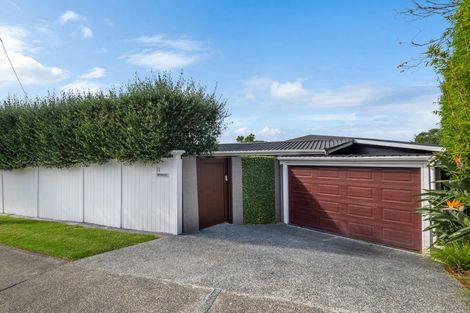 Photo of property in 11 City View Terrace, Birkenhead, Auckland, 0626