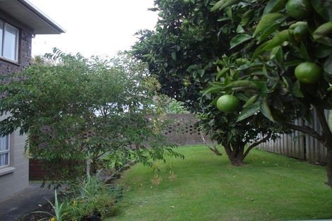 Photo of property in 2/73 Bramley Drive, Farm Cove, Auckland, 2012