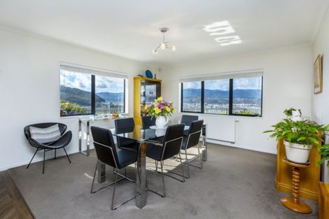Photo of property in 57 Riverstone Drive, Riverstone Terraces, Upper Hutt, 5018