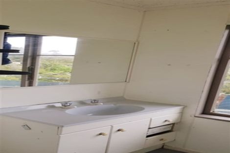 Photo of property in 44 Chamberlain Road, Massey, Auckland, 0614