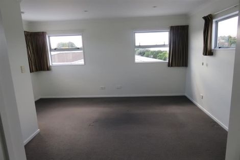 Photo of property in 8b Neeve Place, Taradale, Napier, 4112