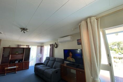 Photo of property in 19 Contessa Drive, Glenfield, Auckland, 0629