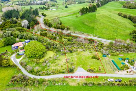 Photo of property in 126 Oneriri Road, Kaiwaka, 0573