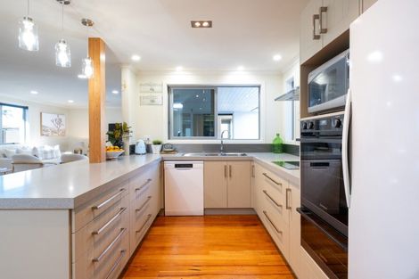 Photo of property in 2 Birdwood Street, Taradale, Napier, 4112