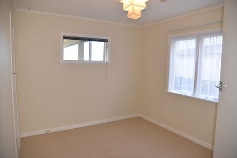 Photo of property in 1/190 East Coast Road, Forrest Hill, Auckland, 0620