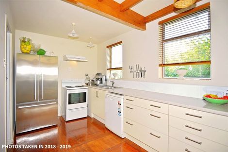 Photo of property in 129 Main Road, Redcliffs, Christchurch, 8081