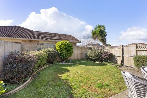 Photo of property in 13 Montilla Place, Manurewa, Auckland, 2102