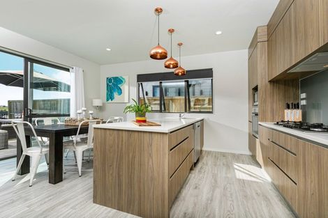 Photo of property in 25 Resolution Drive, Gulf Harbour, Whangaparaoa, 0930