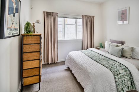 Photo of property in 10 Stanley Street, Berhampore, Wellington, 6023