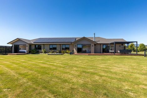 Photo of property in 917 Carrington Road, Hurworth, New Plymouth, 4371