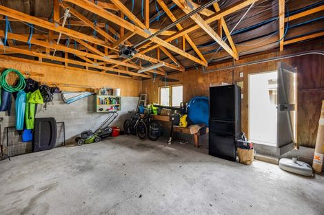 Photo of property in 183 Tukapa Street, Westown, New Plymouth, 4310