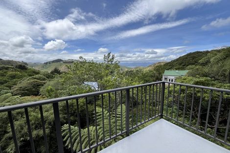 Photo of property in 3b Maldive Street, Khandallah, Wellington, 6035