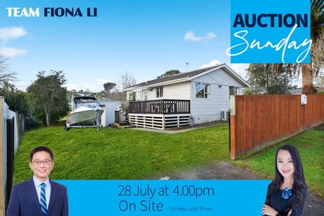 Photo of property in 3 St Margaret Place, West Harbour, Auckland, 0618