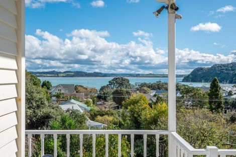 Photo of property in 9 Robertson Street, Russell, 0202