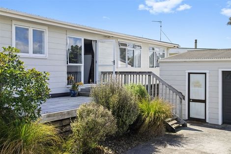Photo of property in 28 Saint Johns Avenue, Tuakau, 2121