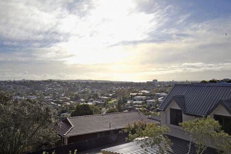 Photo of property in 94a Alton Avenue, Hillcrest, Auckland, 0627