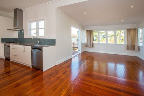 Photo of property in 120 West End Road, Westmere, Auckland, 1022
