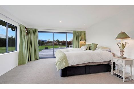 Photo of property in 205 High Street, Oxford, 7430